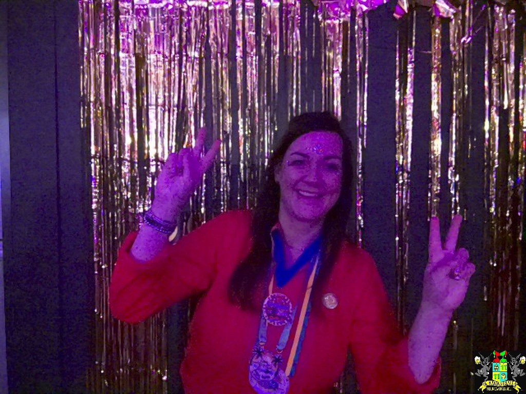 ../Images/Jeugd Opwarmbal Photobooth 039.jpg